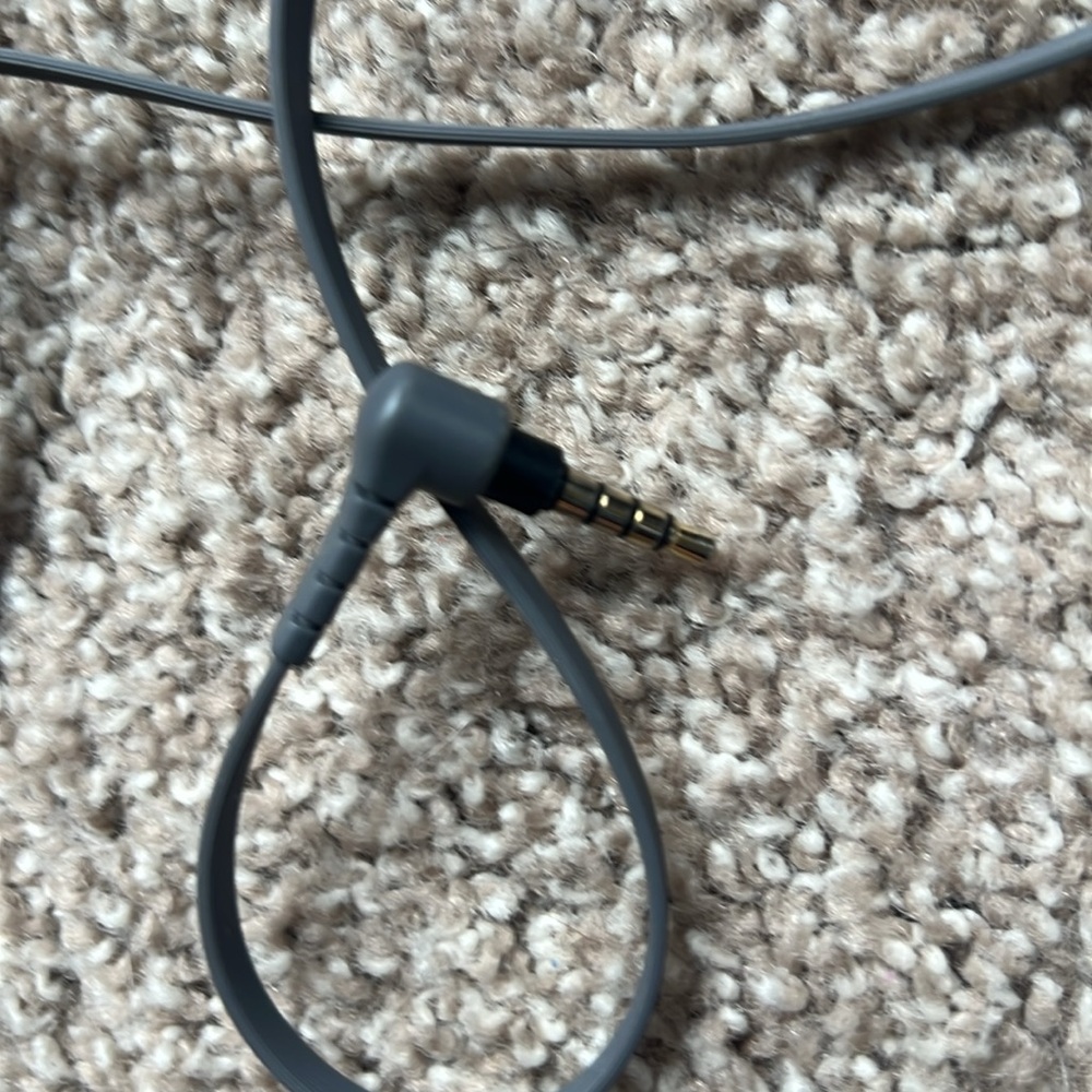 Sony Over Ear Headphones - Picture 2 of 3